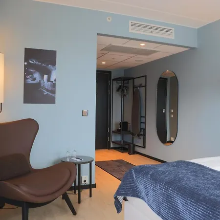 1624 Hotel 4*