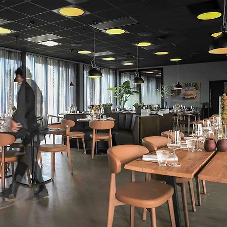 1624 Hotel