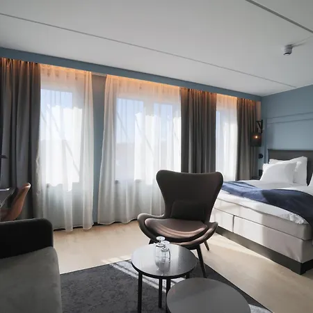 1624 Hotel 4*