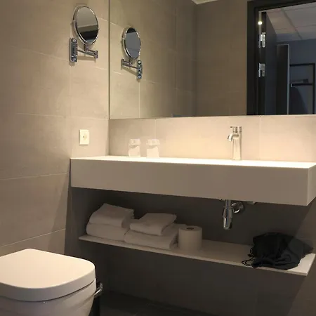 1624 Hotel 4*