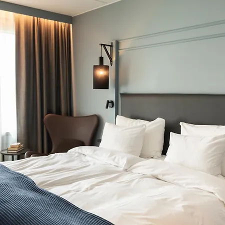 1624 Otel